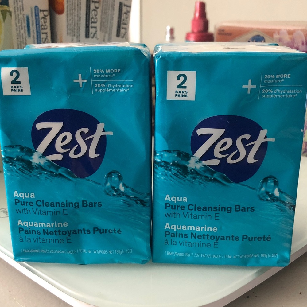 Aqua Pure Cleansing Bars with Vitamin E - Blue 4 Bars Total